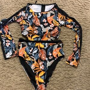 Women’s Cupshe Long Sleeve Printed Bathing Suit